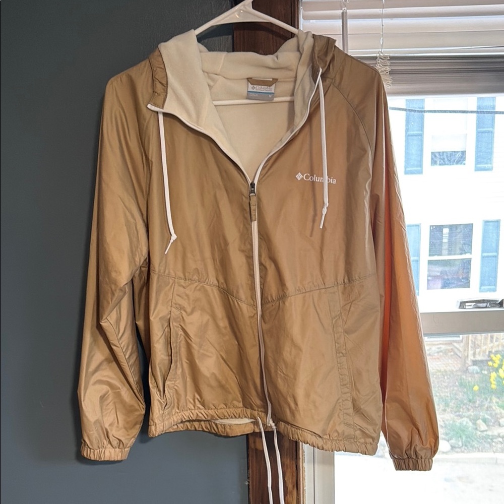 Columbia Lightweight Hooded Windbreaker - Beige/Tan